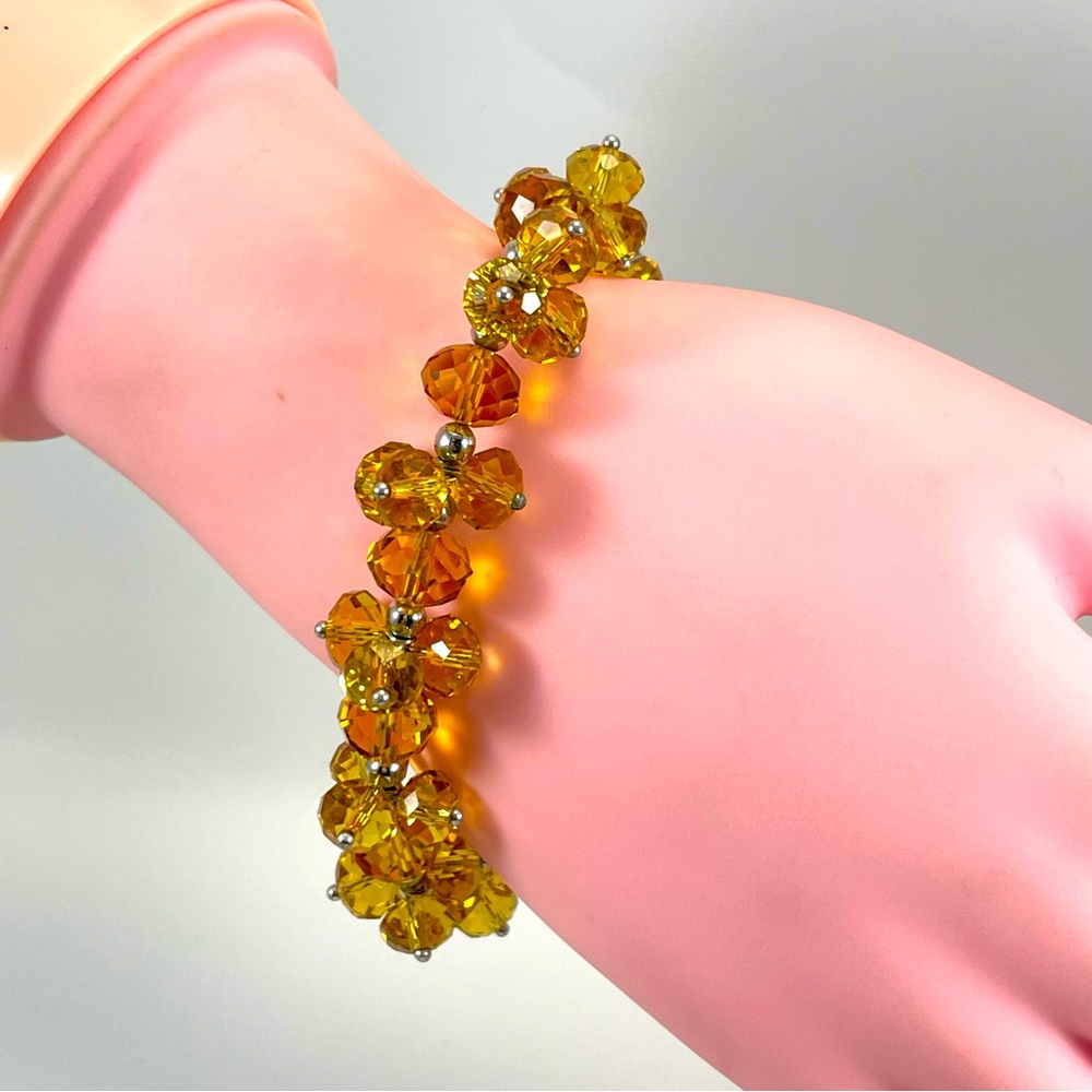 Stunning Unsigned Champagne Yellow Faceted Crystal Glass Beaded Stretch Bracelet